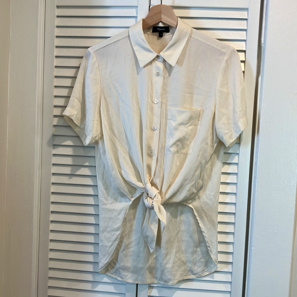 NEW without tags Theory Silk Blouse in Off White/Cream Size Small